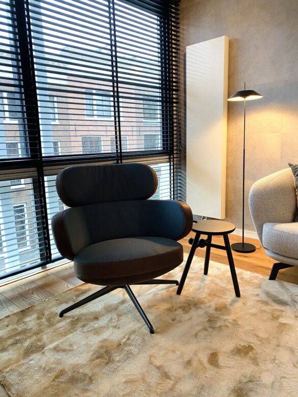 Interieuradvies en Interieurontwerp Millo Interiors Herenstraat Grachtengordel Amsterdam Nieuw Interieurontwerp, hoekbank, woonkamer, living, Pode, relaxfauteuil, minuu Millo Interiors 1 kopie