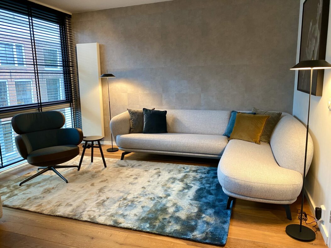 Interieuradvies en Interieurontwerp Millo Interiors Herenstraat Grachtengordel Amsterdam Nieuw Interieurontwerp, hoekbank, woonkamer, living, Pode, relaxfauteuil, minuu Millo Interiors